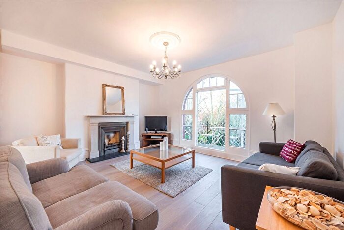3 Bedroom Flat For Sale In Morshead Mansions, Morshead Road, W9