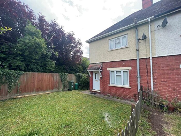 2 Bedroom End Of Terrace House To Rent In Bradwell Road, Bradville, Milton Keynes, MK13