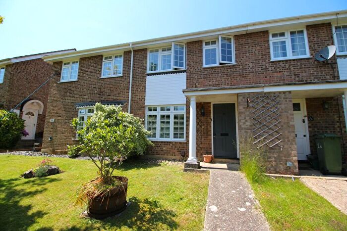 3 Bedroom Terraced House To Rent In Chittys Walk, Guildford, GU3