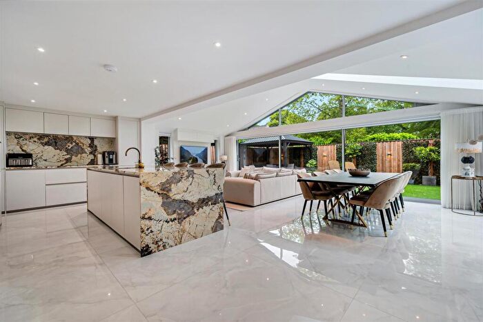 4 Bedroom Detached House For Sale In Fulshaw Park Area Of Wilmslow, SK9