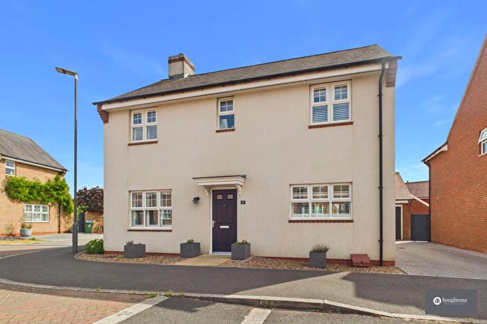 4 Bedroom Detached House For Sale In Twickenham Road, Buckingham, MK18