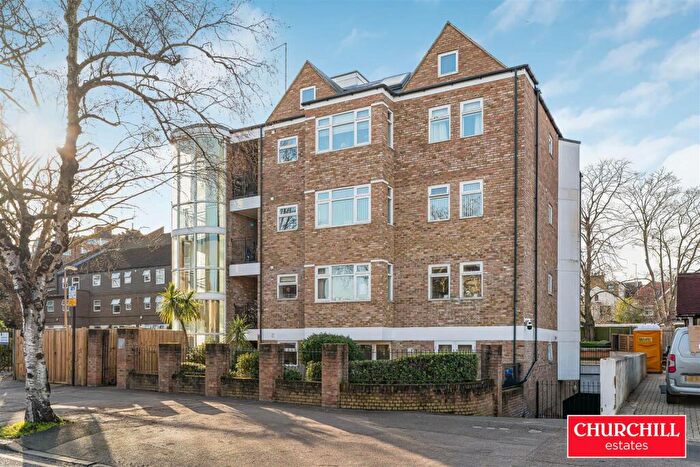 2 Bedroom Apartment For Sale In Roca Court, Wanstead, E11