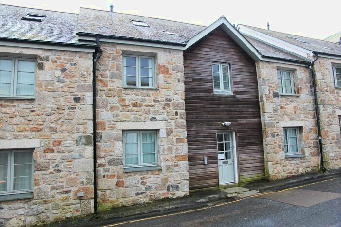 2 Bedroom Maisonette To Rent In Leskinnick Place, Penzance TR18