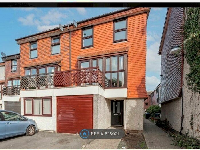 3 Bedroom End Of Terrace House To Rent In Derwent Road, London, SW20