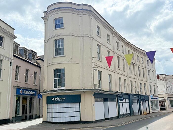 2 Bedroom Flat To Rent In Cheapside, Taunton, TA1