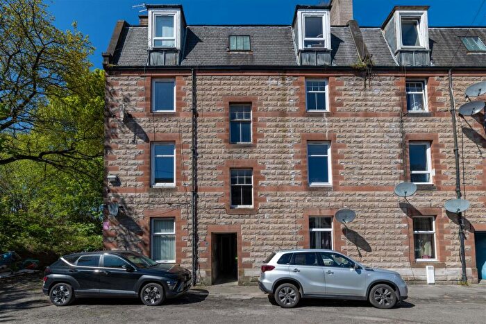 3 Bedroom Flat For Sale In Inch Head Terrace, Perth, PH2
