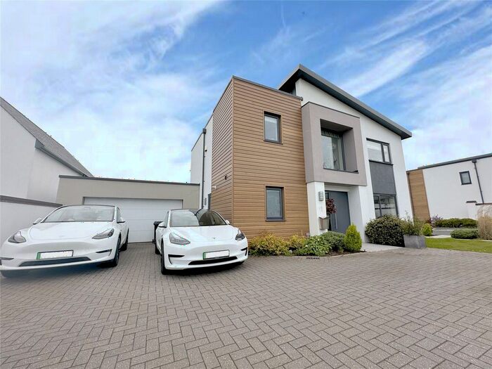 4 Bedroom Detached House To Rent In The Green, Exeter, EX2