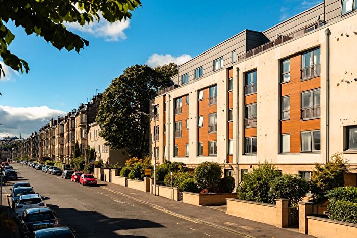 2 Bedroom Flat For Sale In / Bellevue Road, Edinburgh, EH7