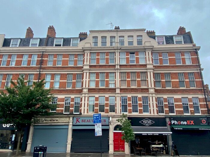 4 Bedroom Flat To Rent In Holloway Road, Islington, N7