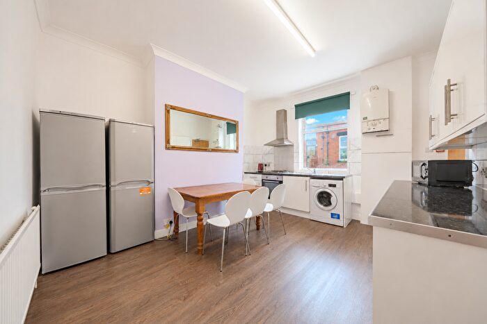 5 Bedroom Terraced House To Rent In Delph Mount, Woodhouse, Leeds, LS6