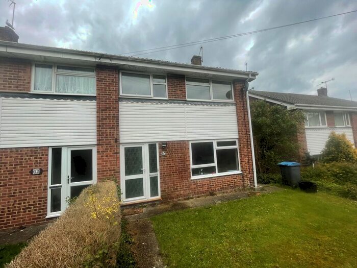 3 Bedroom Semi-Detached House To Rent In Eaves Road, Dover, CT17