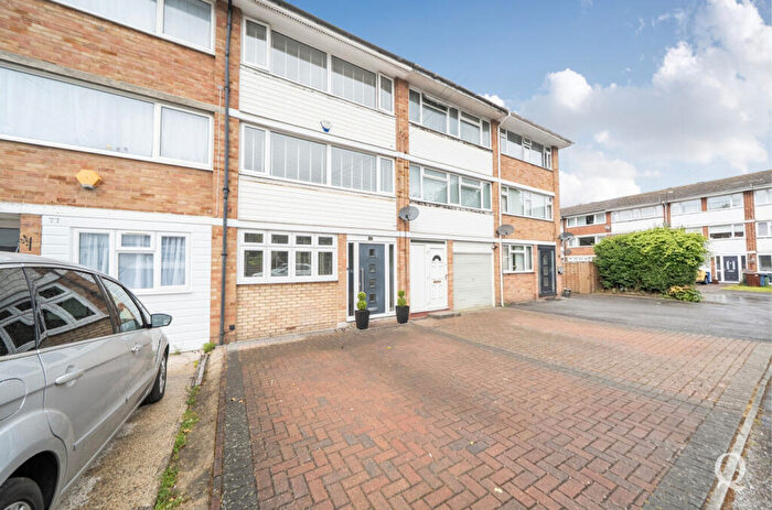 5 Bedroom Terraced House For Sale In Millfield, Sittingbourne, Kent, ME10