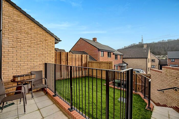 3 Bedroom Semi-Detached House To Rent In Castle Hill Drive, Ebbsfleet Valley, Swanscombe, Kent, DA10