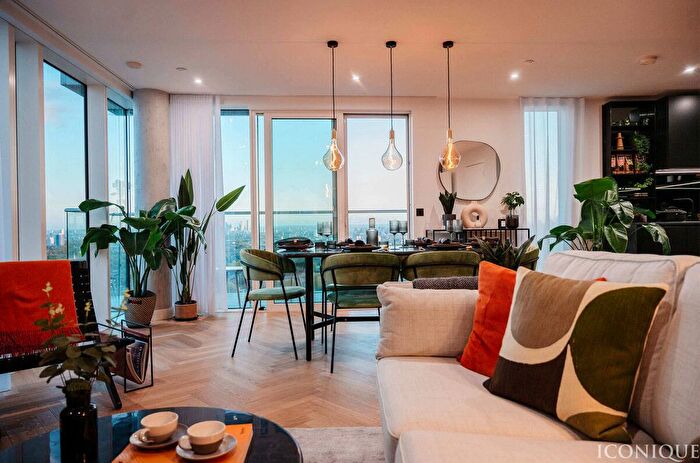 3 Bedroom Flat For Sale In Goodchild Road, London, N4