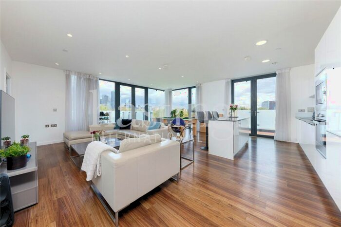 4 Bedroom Penthouse To Rent In Hornbeam House, Quebec Way, Canada Water, London, SE16