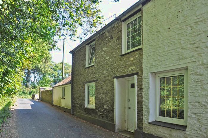 2 Bedroom Property For Sale In New Road, Tregony, Truro, TR2