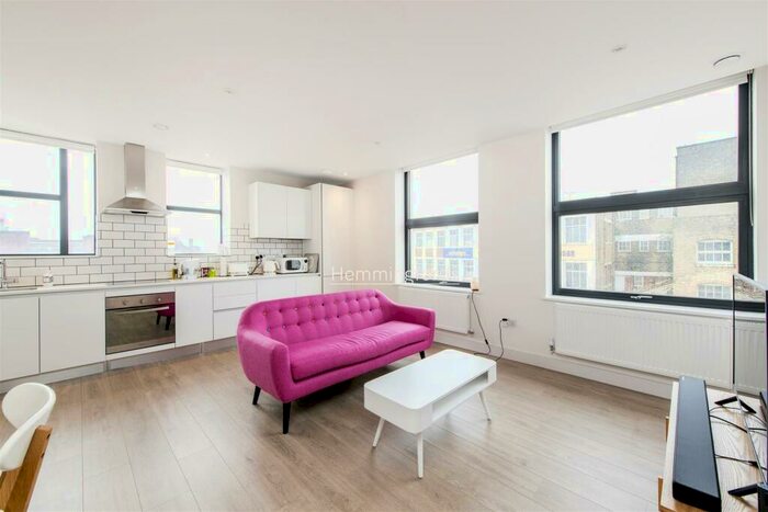 1 Bedroom Apartment To Rent In Cambridge House, Wood Green, N22