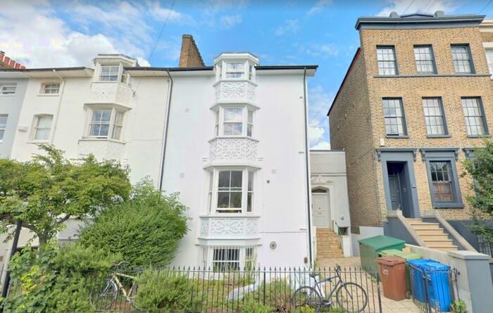 1 Bedroom Flat To Rent In Lyndhurst Way London, SE15