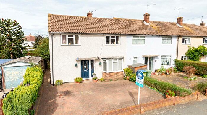 2 Bedroom Semi-Detached House For Sale In Down Street, West Molesey, KT8