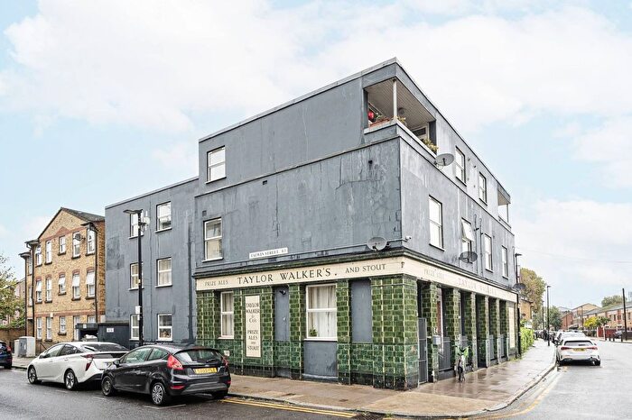 3 Bedroom Flat To Rent In St Leonards Street, Bow, London, E3