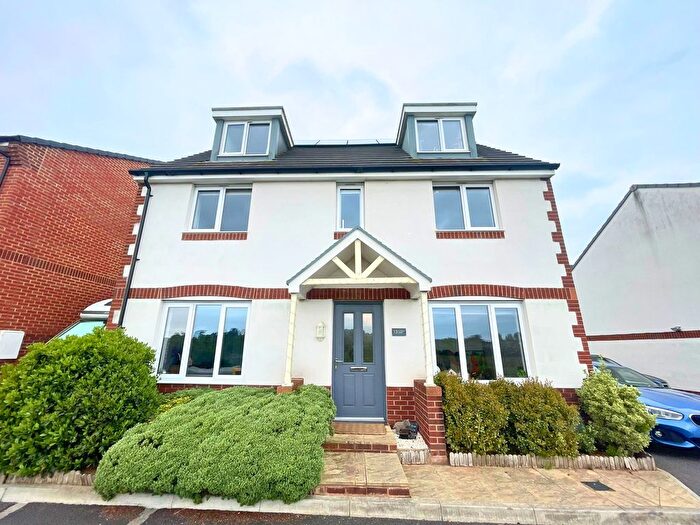 5 Bedroom Detached House For Sale In Loom End, Tiverton, EX16