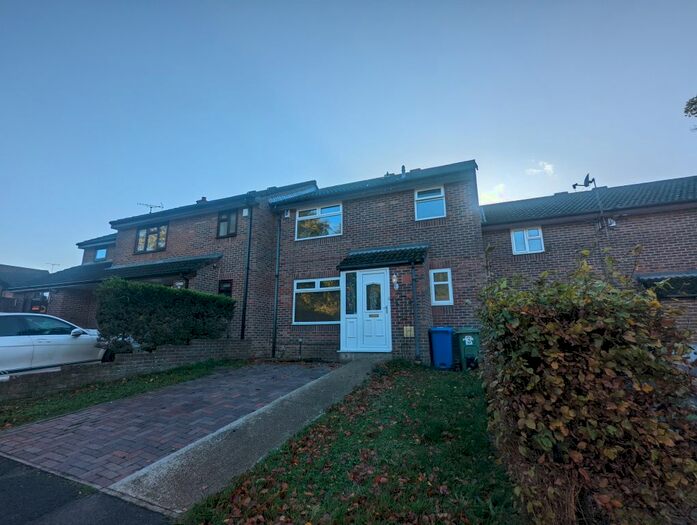 4 Bedroom Terraced House To Rent In Warwick, Bracknell, RG12