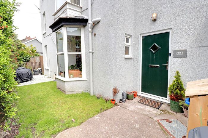 2 Bedroom Flat For Sale In Brookfield Place, Ilfracombe, Devon, EX34