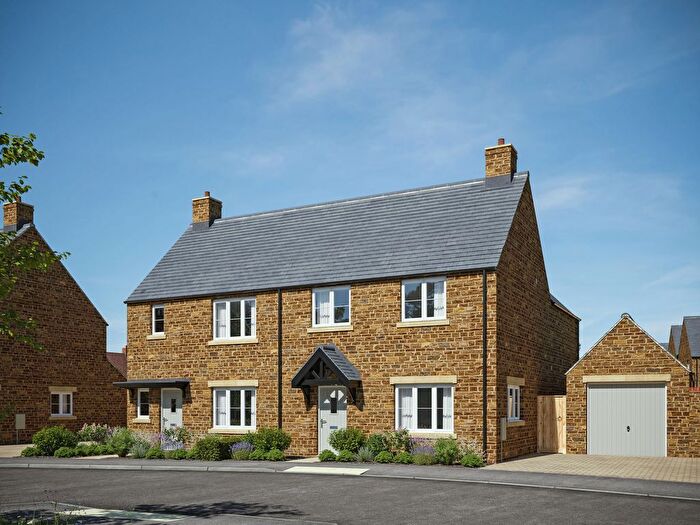 3 Bedroom Semi Detached House For Sale In Deanfield Glade, Hook Norton, OX15