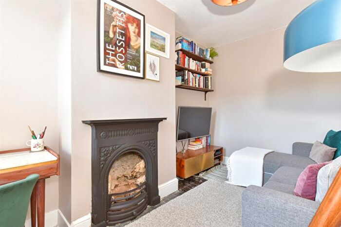 2 Bedroom Terraced House For Sale In Clive Road, Rochester, Kent, ME1