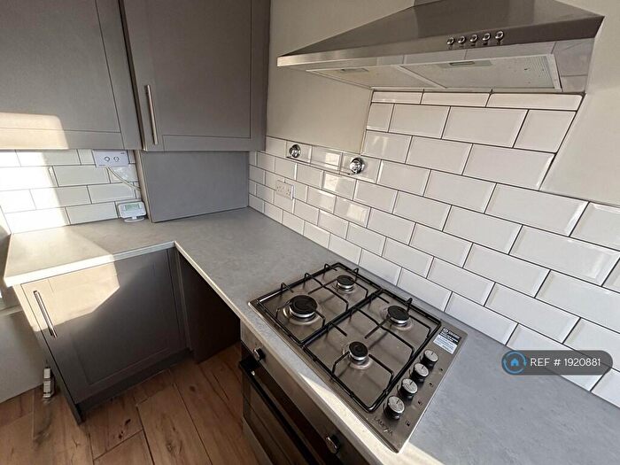 2 Bedroom Bungalow To Rent In Detroit Drive, Leeds, LS15
