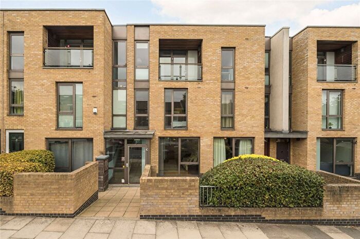 2 Bedroom Flat For Sale In Annandale Road, Greenwich, SE10