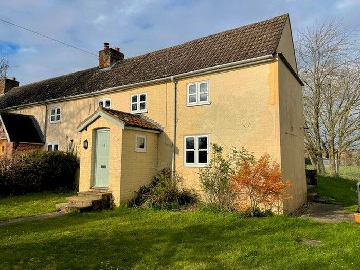 3 Bedroom Semi-Detached House To Rent In Church Lane, Lower Somersham, Ipswich, IP8