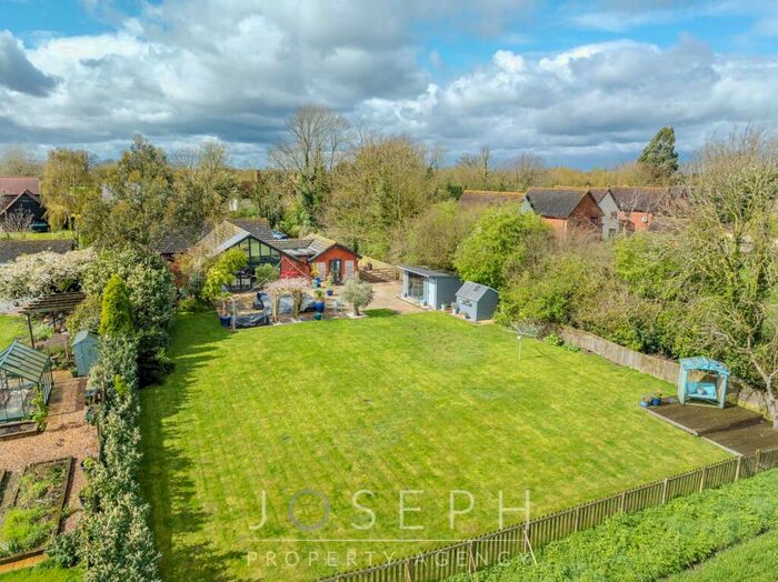 4 Bedroom Detached Bungalow For Sale In Eye Road, Kenton, IP14