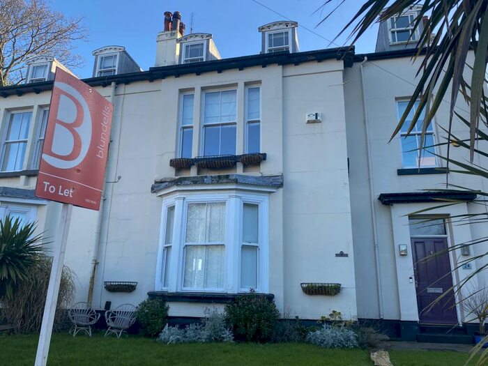 4 Bedroom Town House To Rent In Regent Square, Doncaster Town Centre, DN1