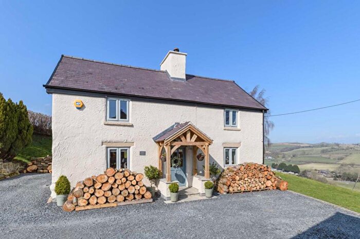 4 Bedroom Farm House For Sale In Bryn Deicws, Gwyddelwern, Corwen, Denbighshire, North Wales, LL21