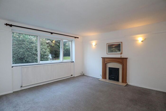 2 Bedroom Flat To Rent In Warham Road, South Croydon, CR2