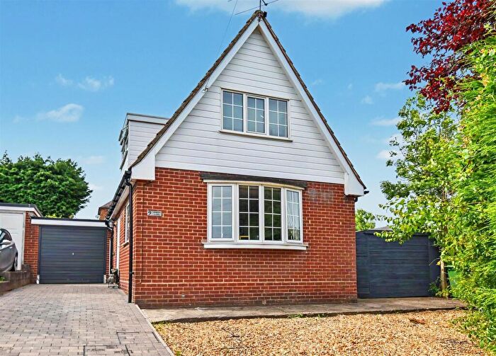 3 Bedroom Detached House For Sale In Gorsey Close, Belper, Derbyshire, DE56