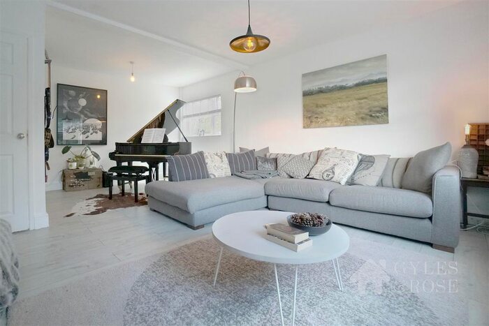 4 Bedroom Detached House For Sale In Slough Road, Brantham, Manningtree, CO11