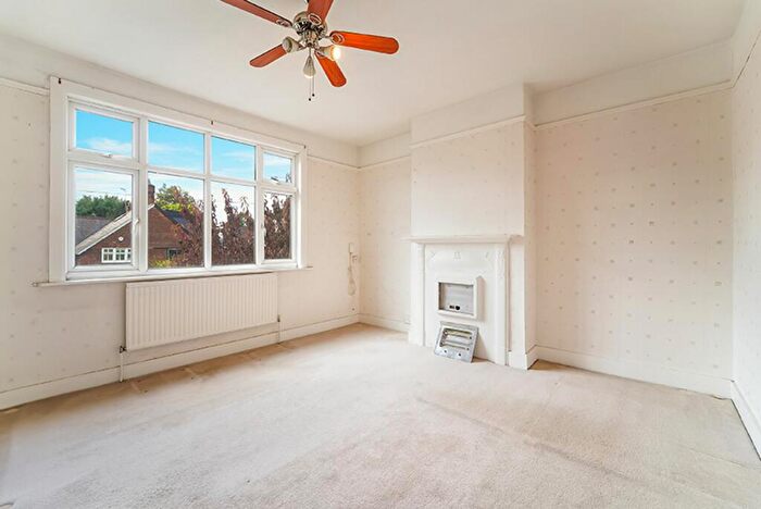 3 Bedroom Terraced House For Sale In Ditton Hill Road, Long Ditton, KT6