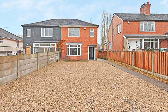 2 Bedroom Semi Detached House To Rent In Blurton Road, Blurton, ST3