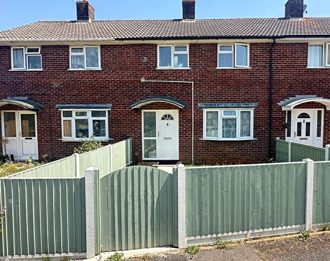 2 Bedroom Terraced House To Rent In Pinkerton Road, Basingstoke, RG22