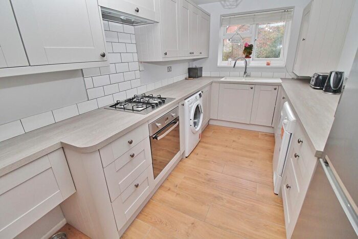 2 Bedroom Flat For Sale In Homefield Road, Westbourne, PO10