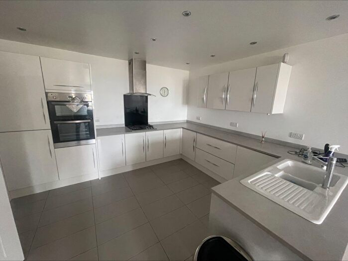 2 Bedroom Property To Rent In Oak Drive, Colwyn Bay, LL29