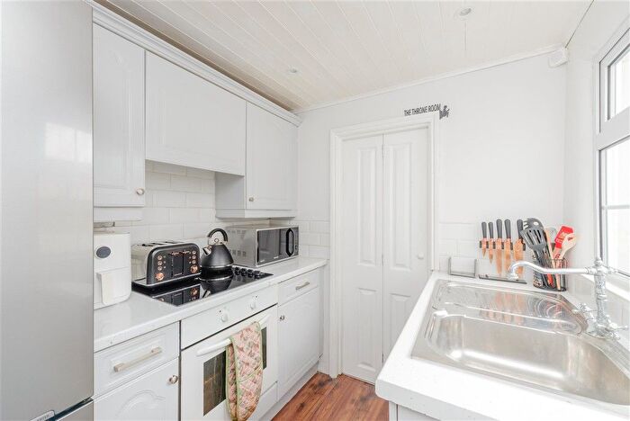 2 Bedroom Terraced House For Sale In Craylands Lane, Swanscombe, Kent, DA10