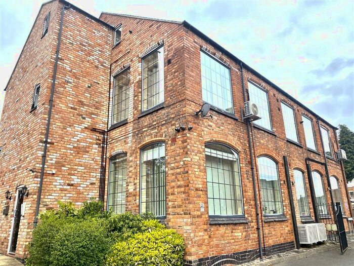 2 Bedroom Flat To Rent In Harris Place, Hinckley, LE10