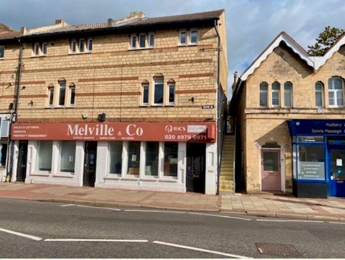 1 Bedroom Flat To Rent In Walton Road, East Molesey, KT8