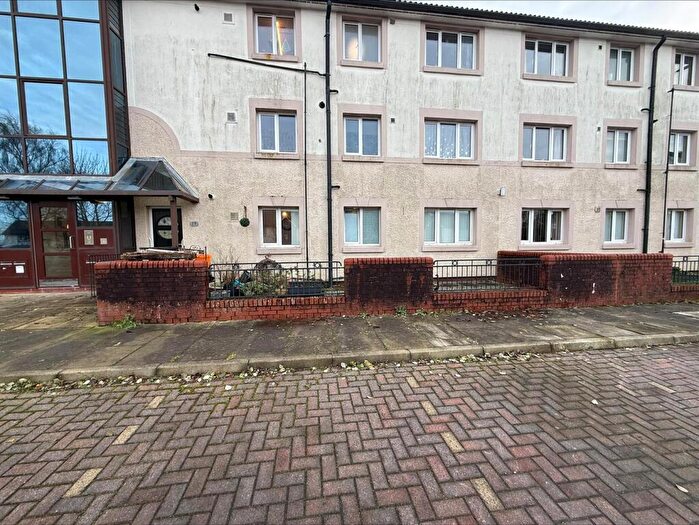 2 Bedroom Flat For Sale In Elder Court, Accrington, BB5
