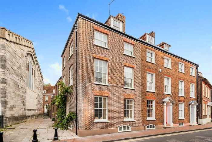 5 Bedroom End Terrace House For Sale In St. James Close, Poole, BH15