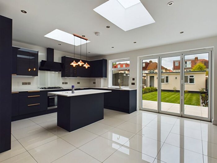 5 Bedroom Semi-Detached House To Rent In Watson Avenue, Sutton, Surrey, SM3