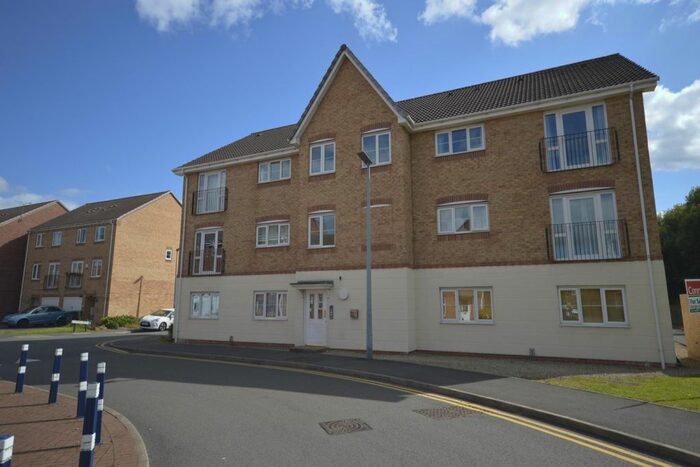 2 Bedroom Flat To Rent In Thunderbolt Way, Tipton, West Midlands, DY4